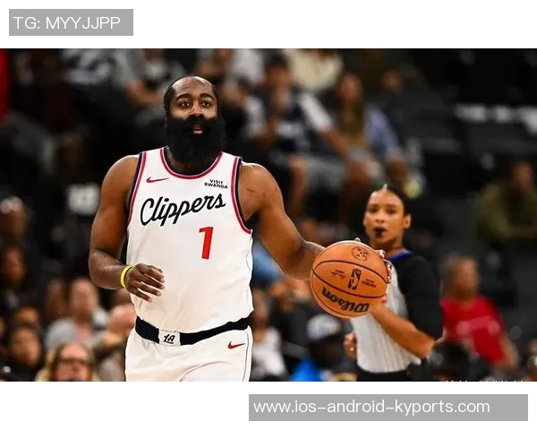 哈登称赞大洛防守助力球队四连胜强调攻防相辅相成的重要性