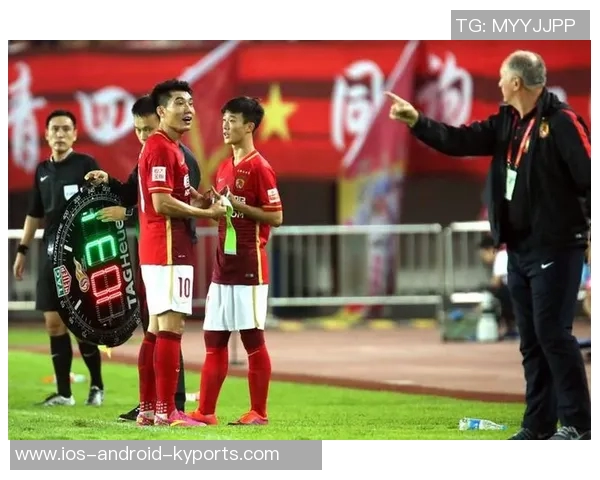 比尔西蒙斯看好黄蜂前景期待三球表现提升赢得球迷信任